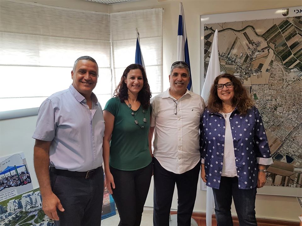 רהע עם מנכלית פרויקט מחשב לכל ילד אורלי תמיר מימין, רכזת אזור הדרום הילית אלדר ודר אבי אדרי