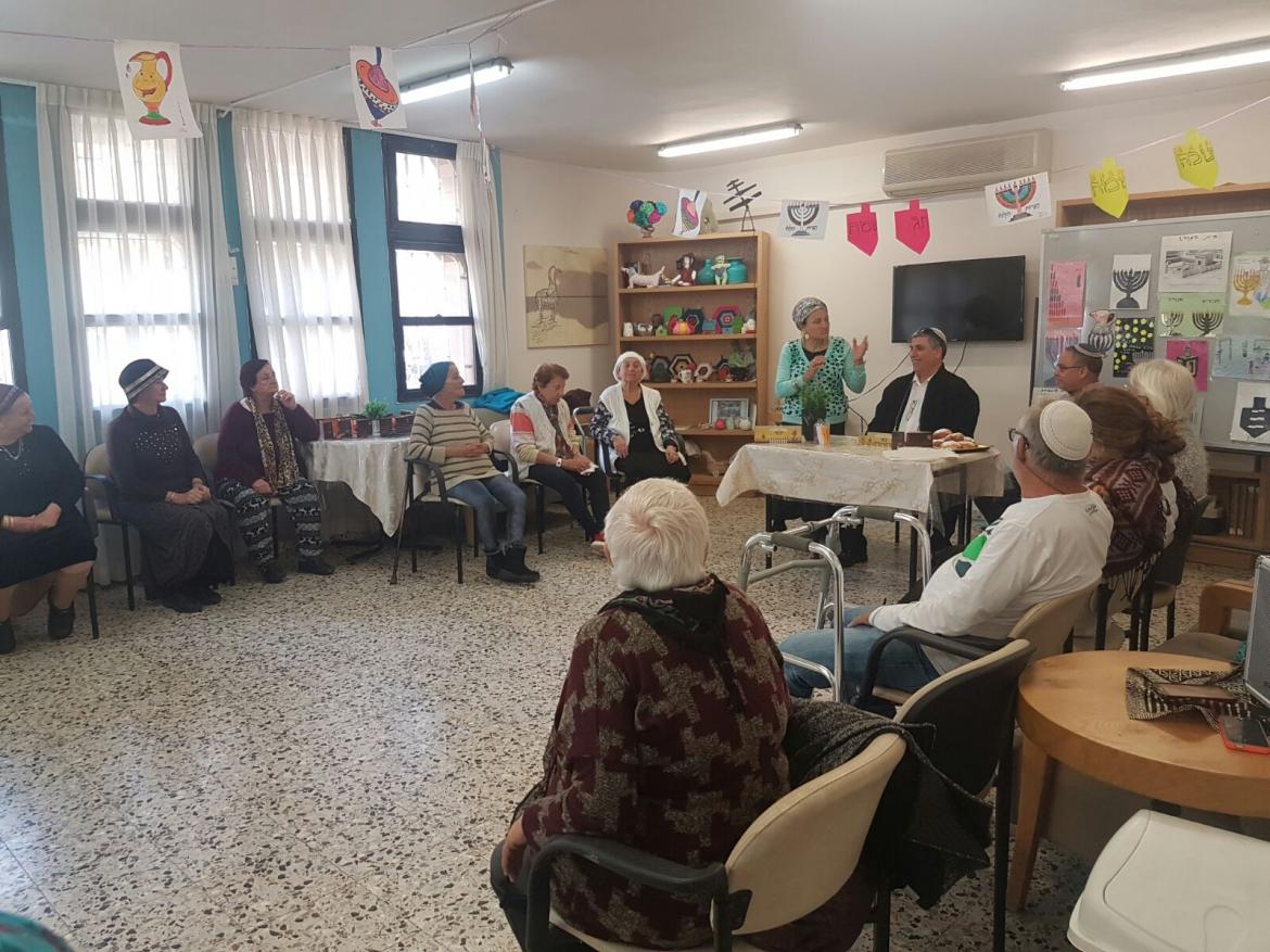 גלאי עשן יותקנו בבתי קשישים
