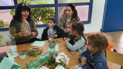 יום החלל 2020- רותי קרן בהדרכה בוטנית.jpeg