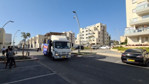 סוכות 2020 משאית השמחה.jpeg