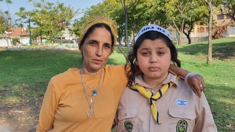 נחמן ואמו אודליה.jpeg