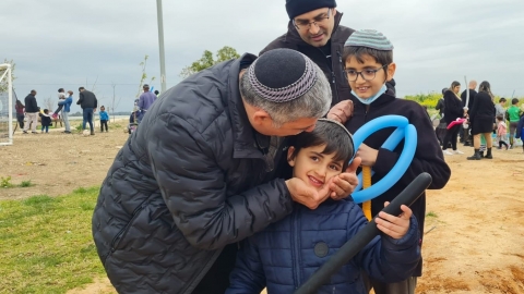 פורים 2022 ראש העיר.jpg