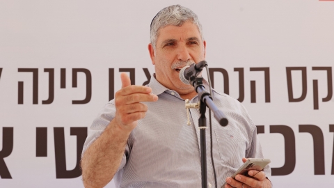 ראש העיר בהנואם נחת אבן פינה אוריין.jpg