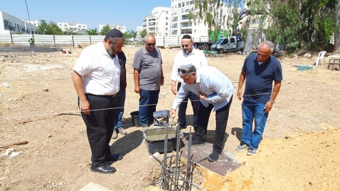 הנחת אבן פינה מקווה המחנה..jpeg