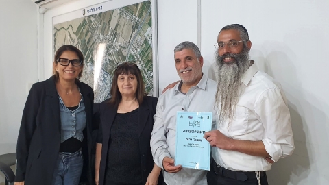 שמואל גרוס - הזוכה בתחרות.jpeg