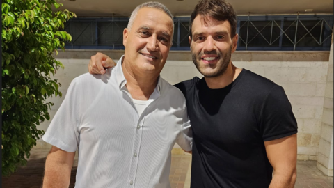 נועם חורב עם מנהל אגף החינוך דוקטור אבי אדרי.png